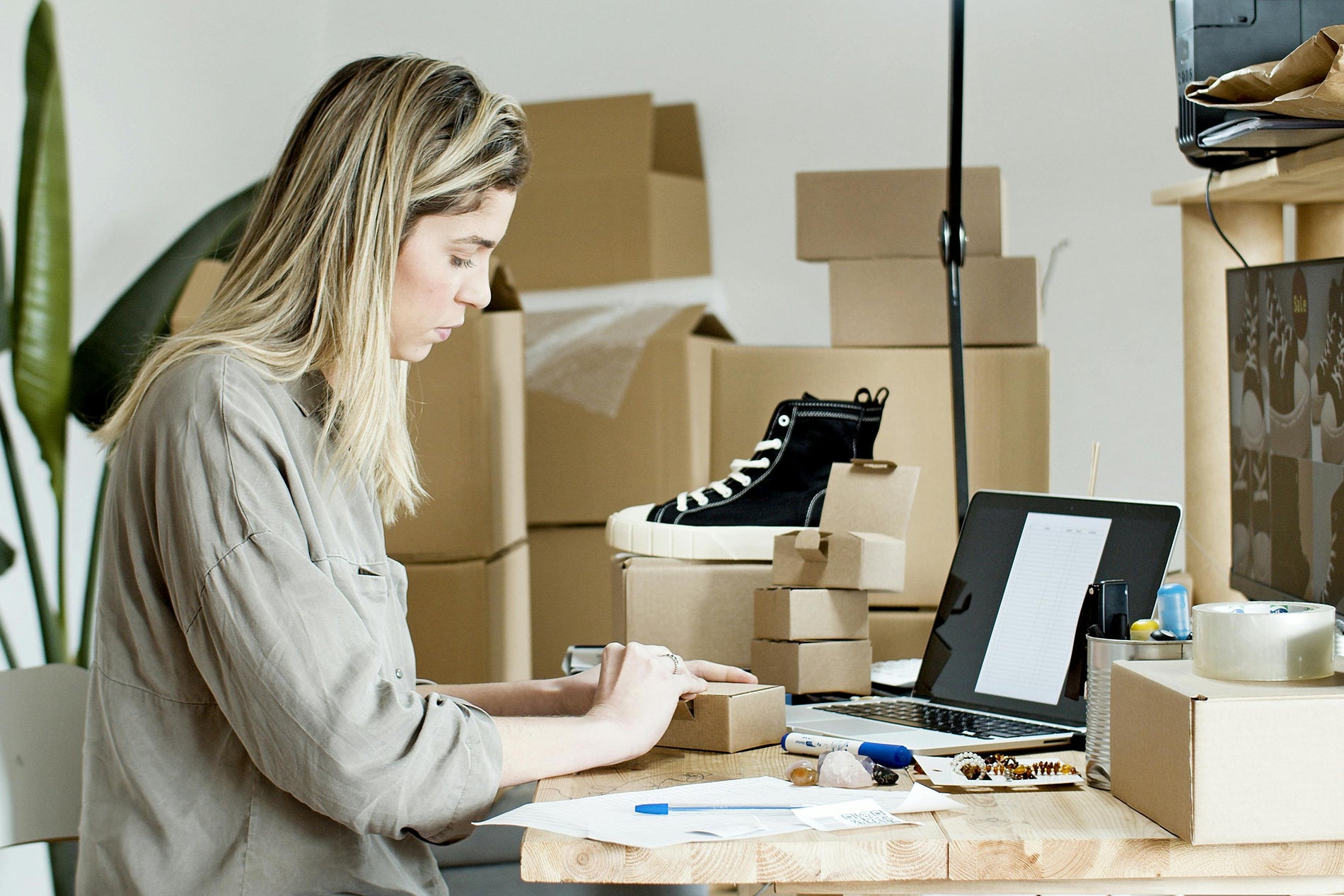 How to Tackle Your End-of-Year Office Projects Without the Chaos