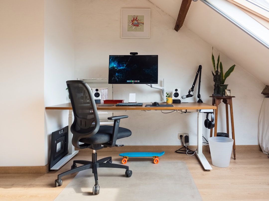 How to Choose the Right Office Footrest for Better Posture and Circulation