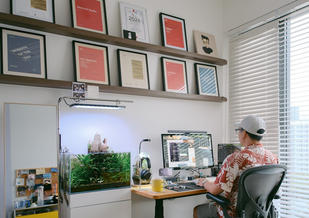 Office Lighting for Aging Eyes: Reducing Glare After 55