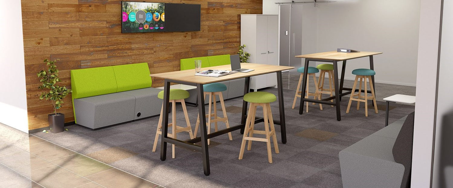 Cubit Bar Leaner & Luna Button Barstools Package